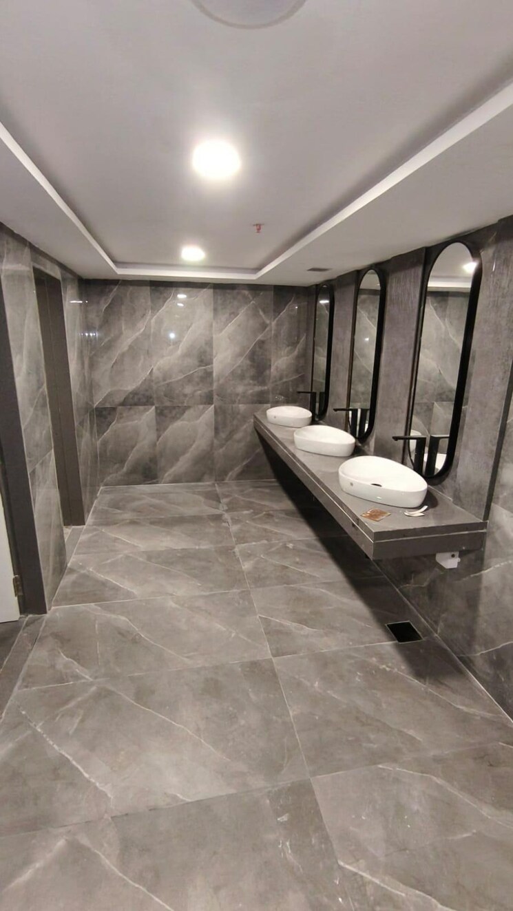 Washroom, cuffe parade Commercial Office Space 18000 Sq.Ft. In Cuffe Parade Mumbai 8849916