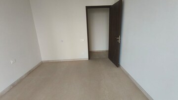 Room in 3 BHK Apartment at Piramal Aranya, Byculla – for Rent