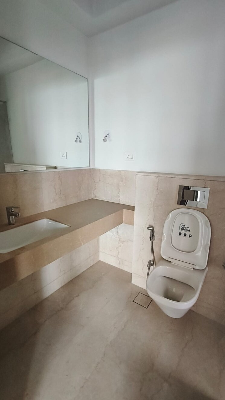 Bathroom, piramal-aranya 3 Bedroom 1420 Sq.Ft. Apartment In Byculla Mumbai 8849918