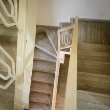 Staircase in 2.5 BHK Villa at Goregaon West – for Rent