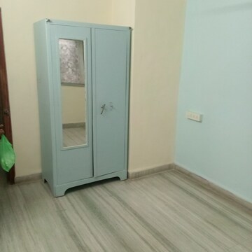 Bedroom in 2.5 BHK Villa at Goregaon West – for Rent