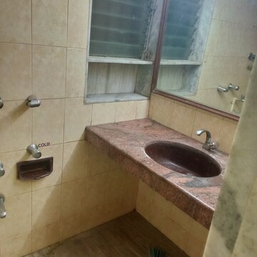 Bathroom in 2.5 BHK Villa at Goregaon West – for Rent