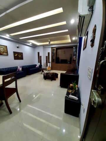 Master Bedroom in 3 BHK Builder Floor at Andheria Mor Village – for Sale
