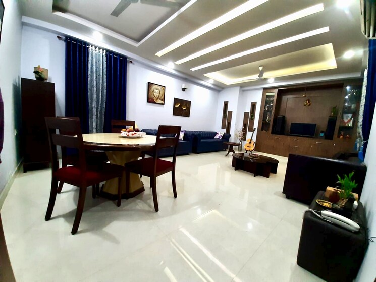 Gym, andheria mor village 3 Bedroom 1300 Sq.Ft. Builder Floor In Andheria Mor Village Delhi 8849940