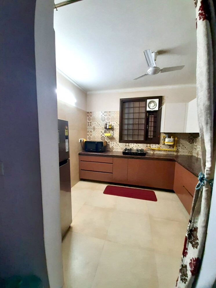 Bathroom, andheria mor village 3 Bedroom 1300 Sq.Ft. Builder Floor In Andheria Mor Village Delhi 8849940