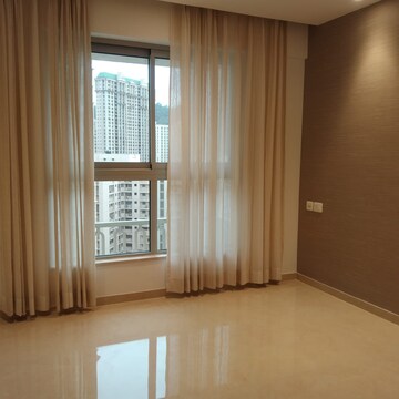 Room in 2 BHK Apartment at Hiranandani Highland, Powai – for Rent