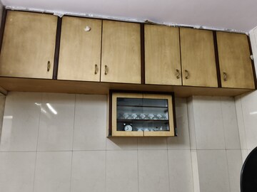 Furnished Amenities in 1.5 BHK Apartment at Arahant Society, Santacruz East – for Rent