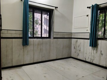 Room in 1 BHK Apartment at Sagar Avenue, Santacruz East – for Rent