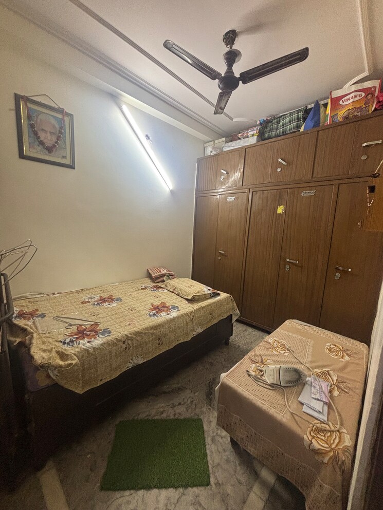 Bedroom, laxmi nagar 3 Bedroom 1038 Sq.Ft. Apartment In Laxmi Nagar Delhi 8849983