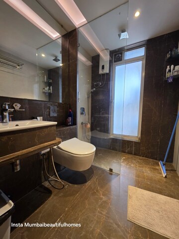 Team Area in 4 BHK Apartment at Raunak Viraj Bliss, Khar West – for Sale