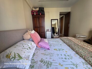 Bedroom in 4 BHK Apartment at Raunak Viraj Bliss, Khar West – for Sale