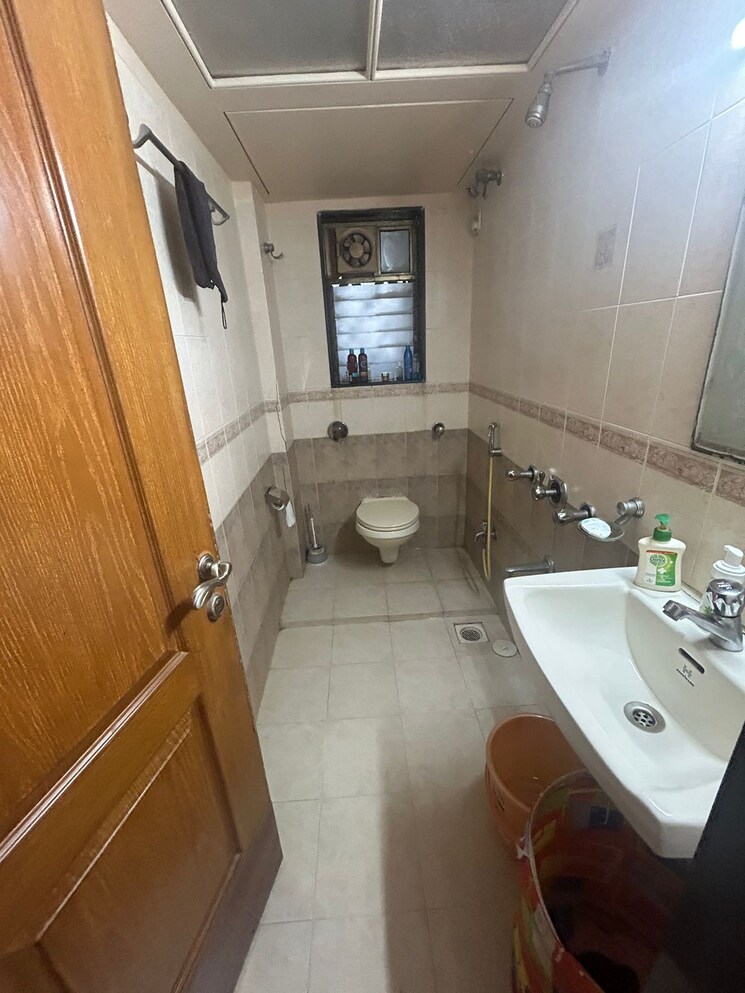 Bathroom, grace-residency-bandra 2 Bedroom 1250 Sq.Ft. Apartment In Bandra West Mumbai 8849994