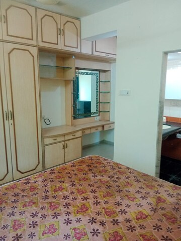 Bedroom in 2 BHK Apartment at Shubhlaxmi Apartments, Khar West – for Rent