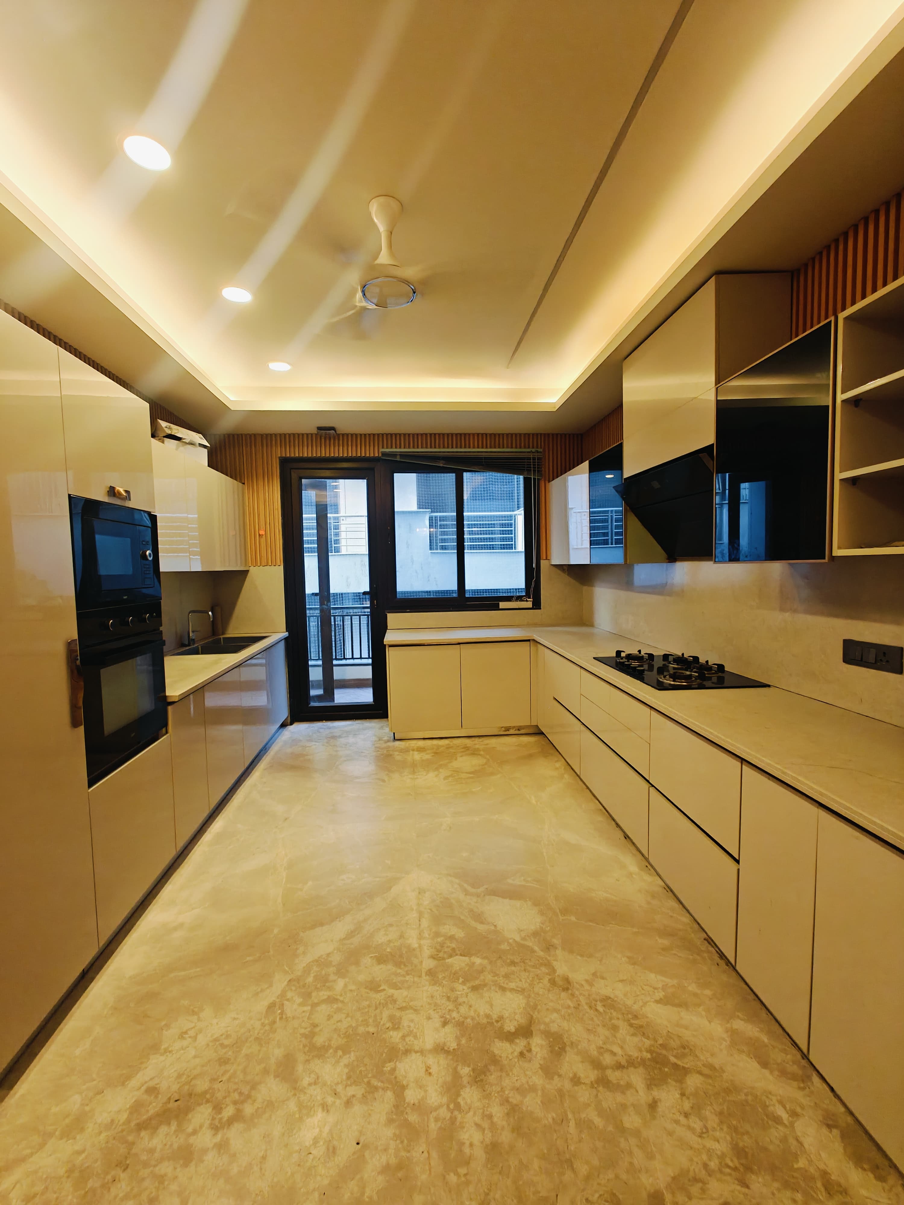 4 BHK + Servant Room 3930 Sq.Ft. Builder Floor in Nirvana Country Birch Court