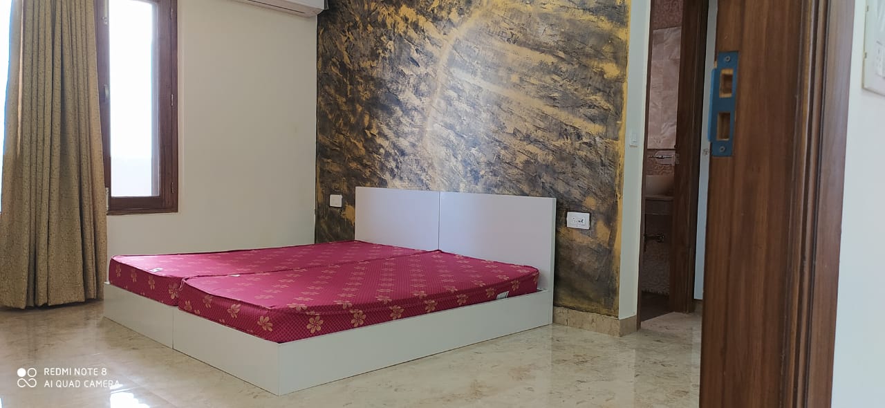 1 Rk  + Pooja Room 700 Sq.Ft. Builder Floor in Baani Square