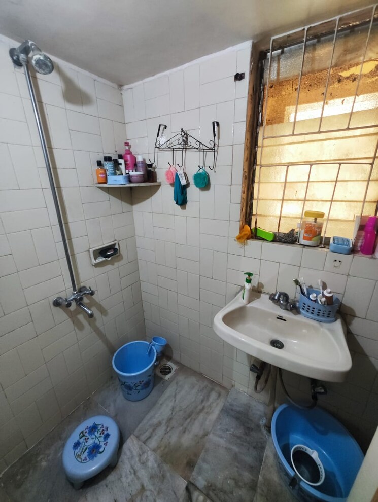 Bathroom, koregaon park 2 Bedroom 1200 Sq.Ft. Apartment In Koregaon Park Pune 8850062
