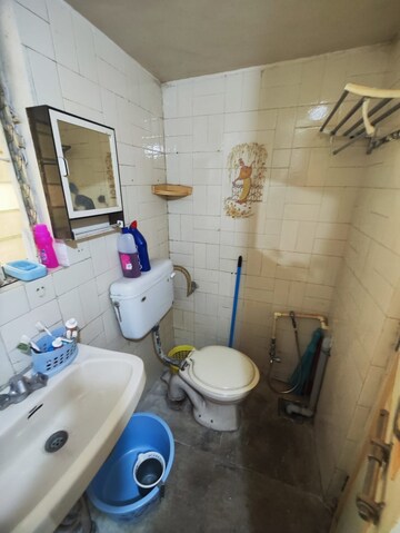 Master Bedroom in 2 BHK Apartment at Koregaon Park – for Rent