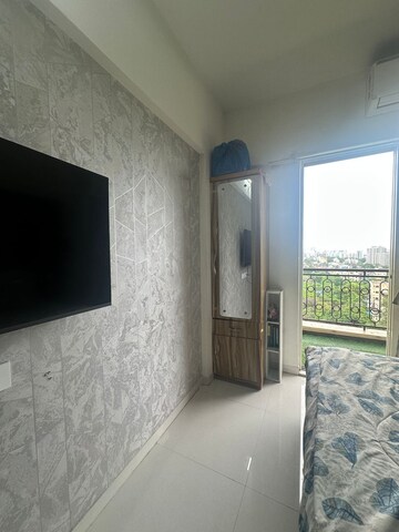 Room in 1 RK Apartment at Nyati Enchante, Wadgaon Sheri – for Rent