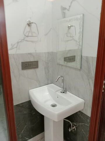 Bathroom in 2 BHK Builder Floor at Sector 13 – for Rent