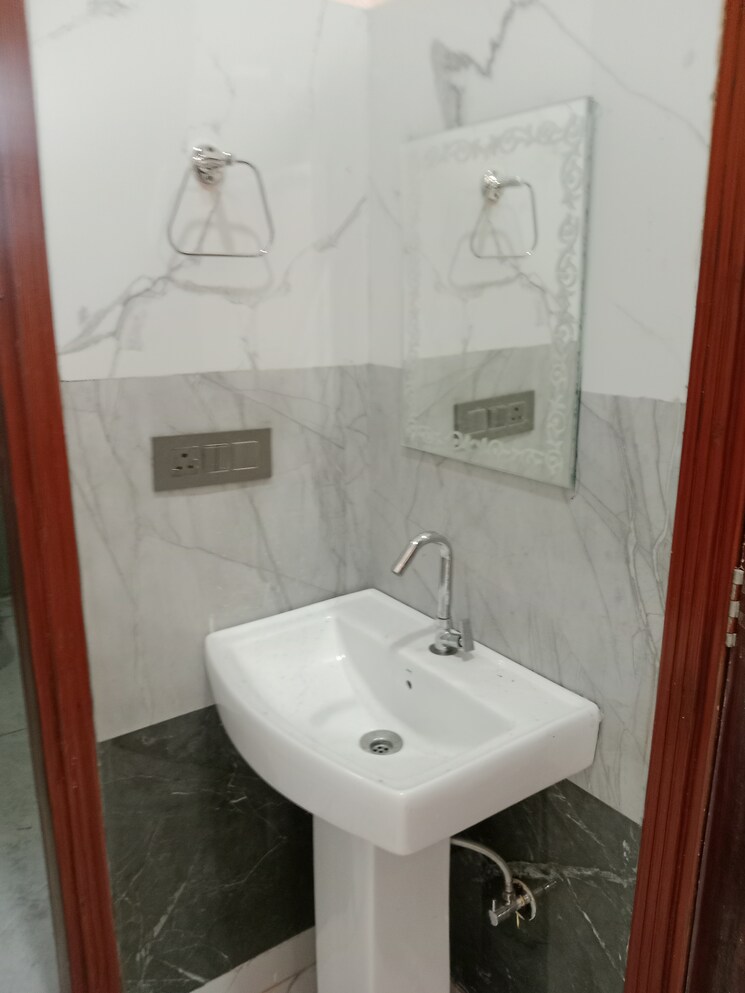 Bathroom, sector 13 2 Bedroom 963 Sq.Ft. Builder Floor In Sector 13 Panipat 8850072