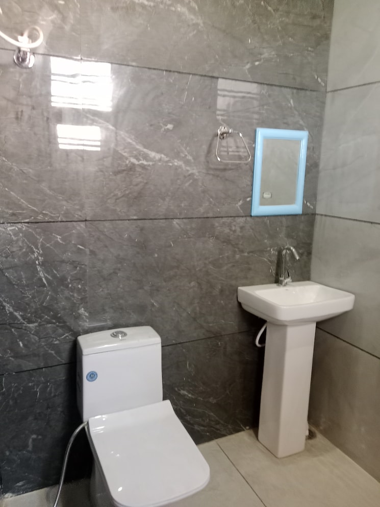 Attached Bathroom, sector 13 2 Bedroom 963 Sq.Ft. Builder Floor In Sector 13 Panipat 8850072