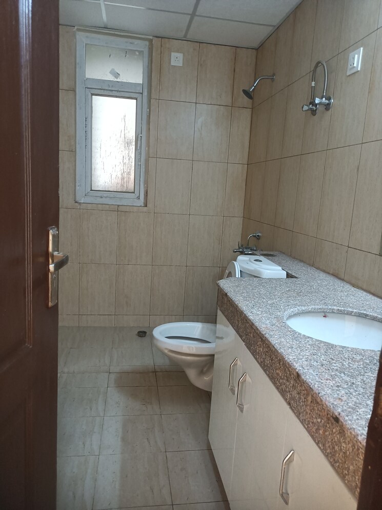 Bathroom, lotus-panache 4 Bedroom 2541 Sq.Ft. Apartment In Sector 110 Noida 8850081