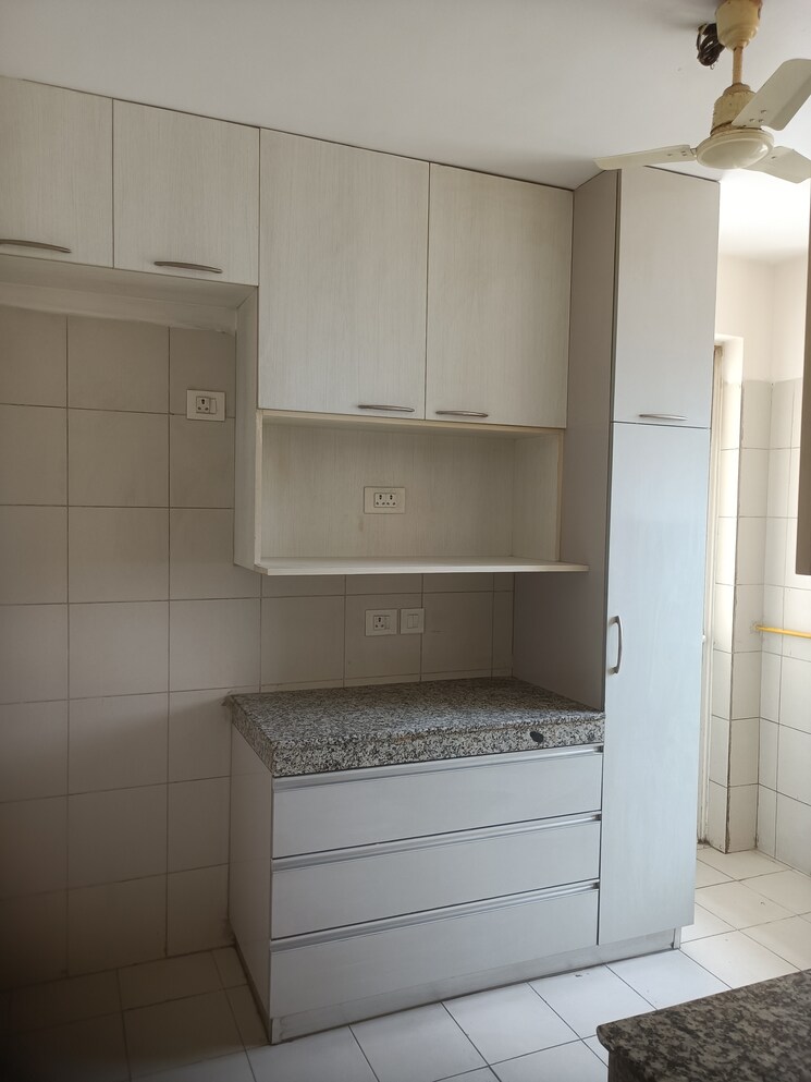 Bathroom, the-3c-lotus-panache 4 Bedroom 2798 Sq.Ft. Apartment In Sector 110 Noida 8850092