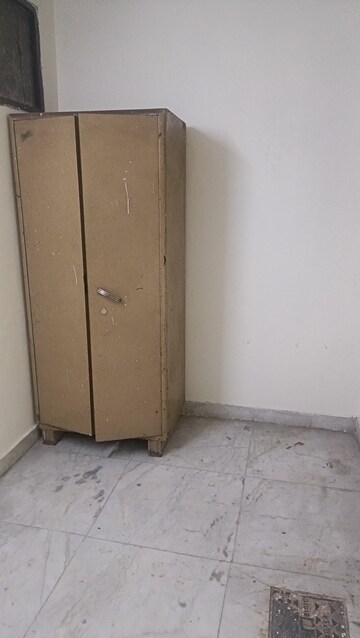 Room in 1.5 BHK Builder Floor at Palam Vihar Residents Association, Palam Vihar – for Rent