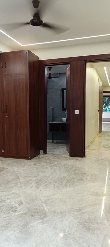 Building Lobby in 3 BHK Builder Floor at Surajmal Vihar – for Rent