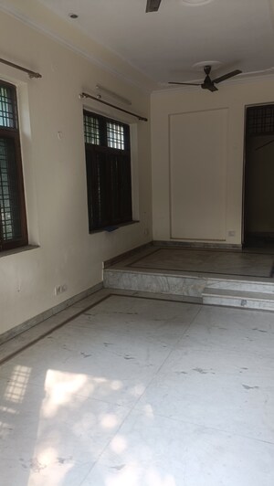 Room in 4 BHK Independent House at Palam Vihar Residents Association, Palam Vihar – for Sale