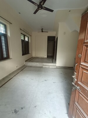 Room in 4 BHK Independent House at Palam Vihar Residents Association, Palam Vihar – for Sale