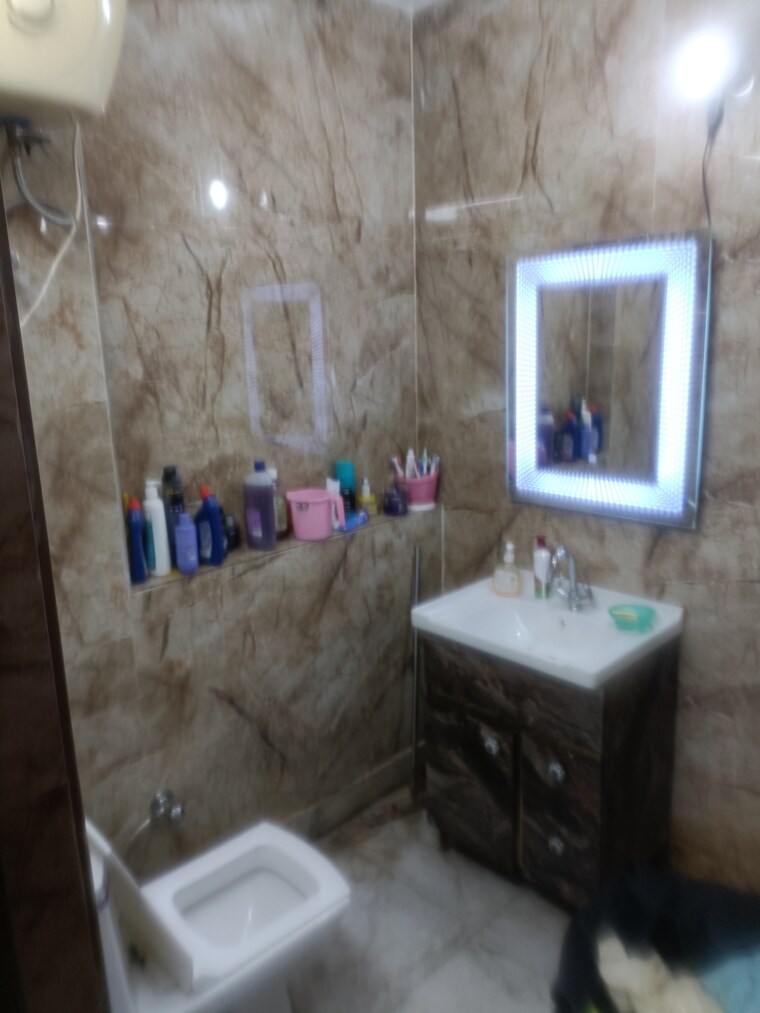 Bathroom, palam-vihar-residents-association 4 Bedroom 2200 Sq.Ft. Independent House In Palam Vihar Gurgaon 8850132