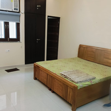 Room in 2 BHK Builder Floor at The Nest Noida, Sector 31 – for Rent