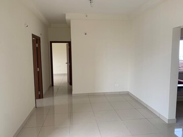 Room in 2 BHK Apartment at Prestige Jindal City, Bagalakunte – for Rent