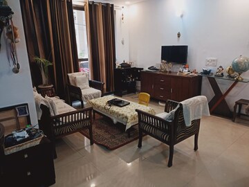 Living Room in 3 BHK Builder Floor at SS Mayfield Gardens, Sector 51 – for Rent