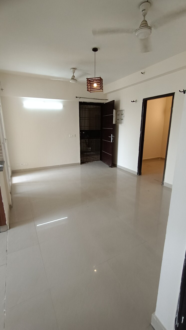 Room, sethi-max-royale 2 Bedroom 1105 Sq.Ft. Apartment In Sector 76 Noida 8850203