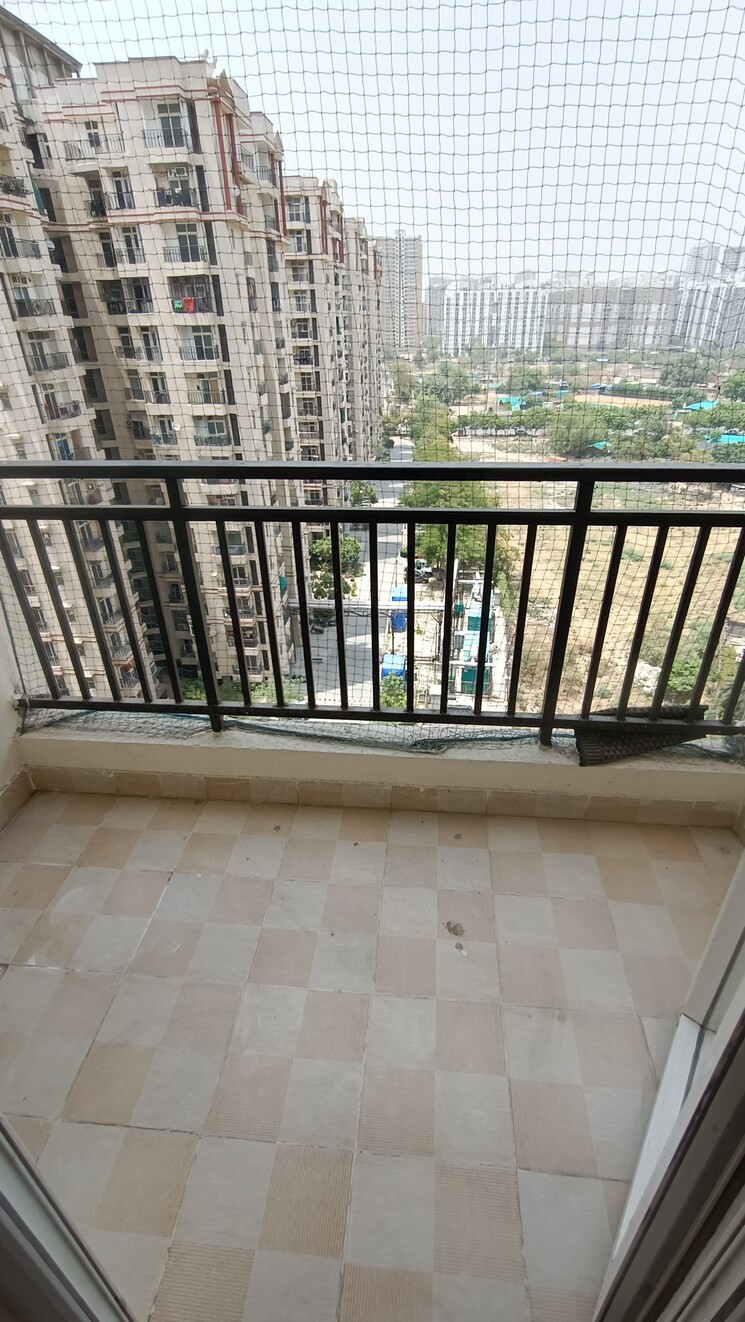 Balcony, sethi-max-royale 2 Bedroom 1105 Sq.Ft. Apartment In Sector 76 Noida 8850203