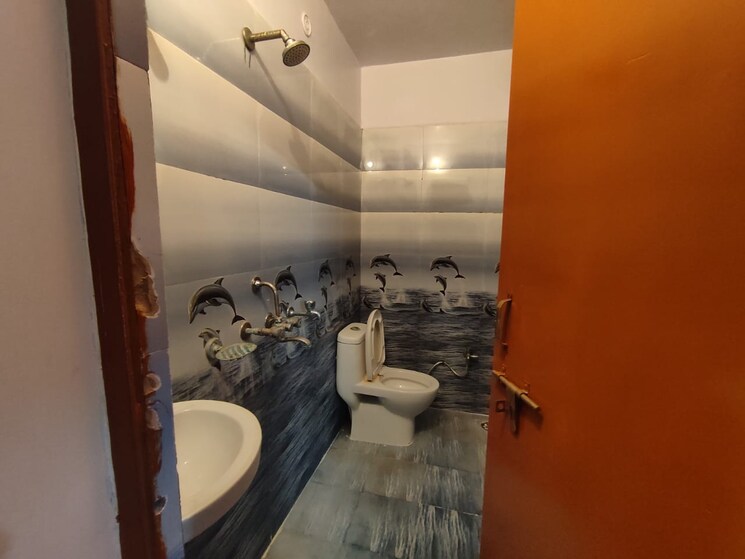 Bathroom, aliganj 2 Bedroom 2152 Sq.Ft. Independent House In Aliganj Lucknow 8850206