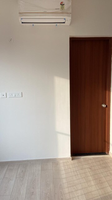 Room in 3 BHK Apartment at Shapoorji Pallonji Joyville Gurgaon, Sector 102 – for Sale