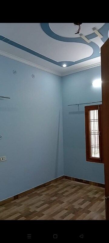 Room in 2 BHK Independent House at Jankipuram Vistar – for Rent