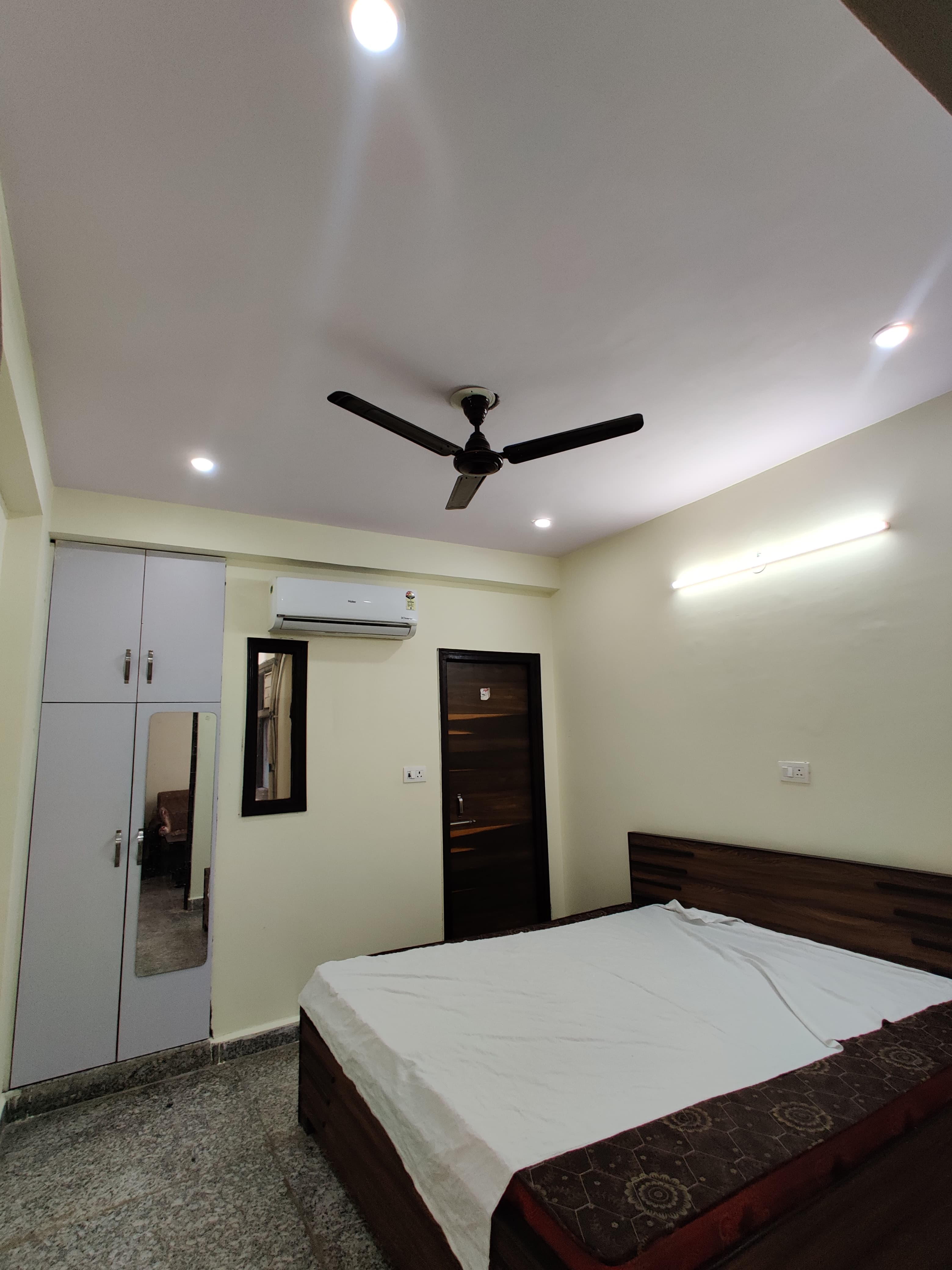 2 BHK + Pooja Room Apartment For Rent in Shiv Shakti Apartments Gurgaon