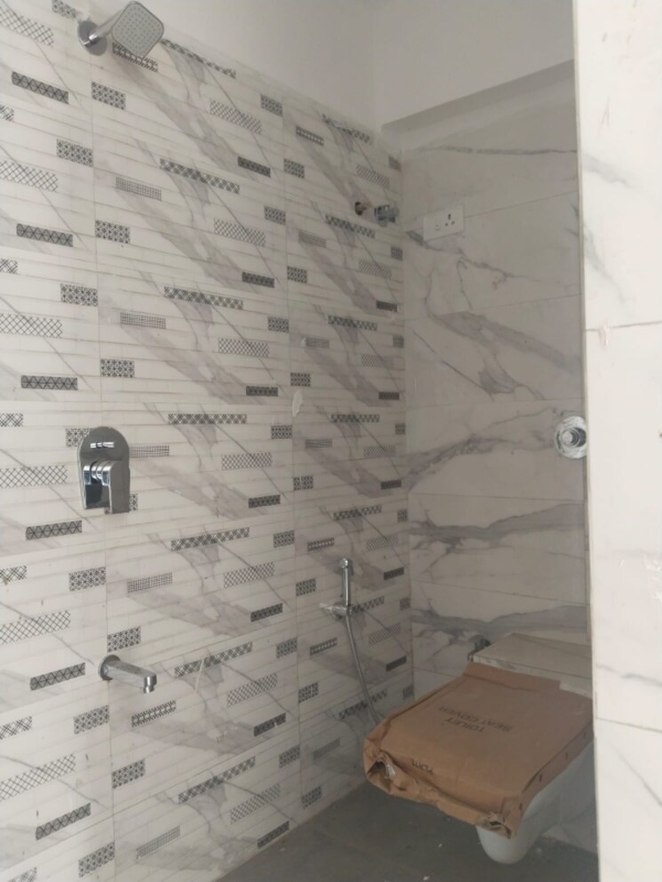 Bathroom, monalisa-chs-borivali 2 Bedroom 600 Sq.Ft. Apartment In Borivali West Mumbai 8850276