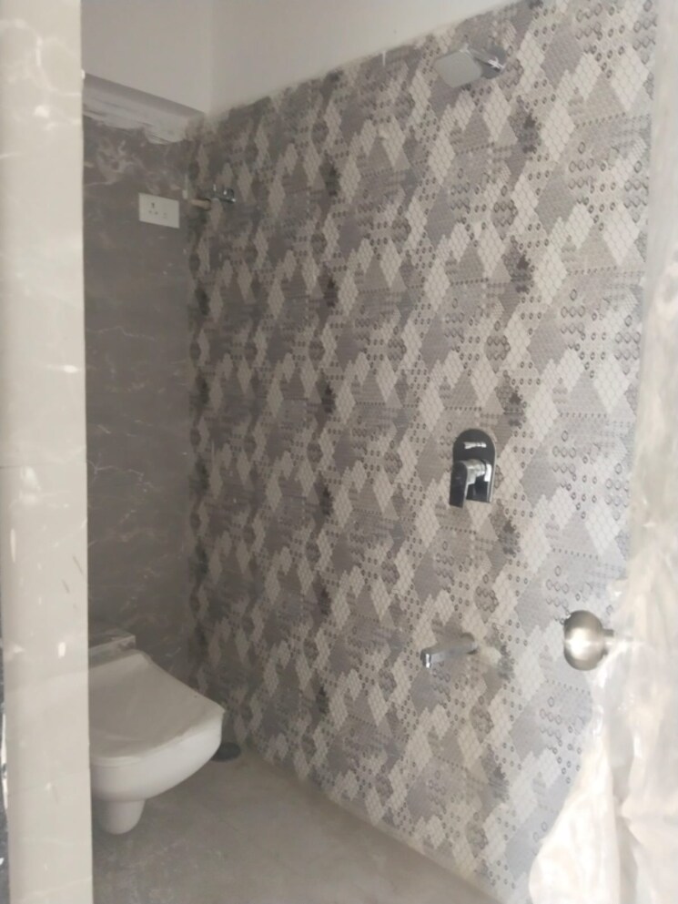 Bathroom, monalisa-chs-borivali 2 Bedroom 600 Sq.Ft. Apartment In Borivali West Mumbai 8850276