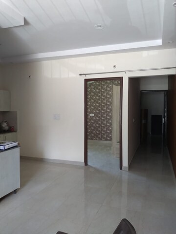 Room in 2 BHK Apartment at Ambala Highway – for Rent
