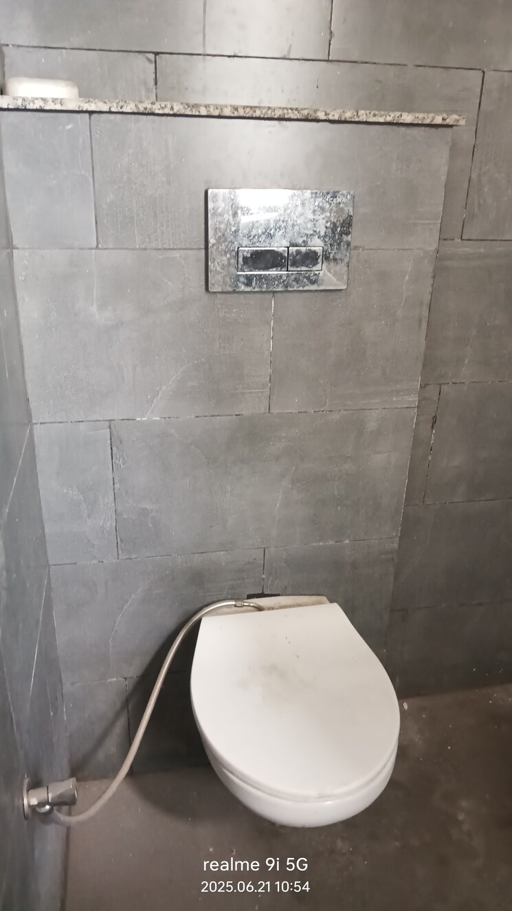 Attached Bathroom, dhakoli 3 Bedroom 115 Sq.Yd. Apartment In Dhakoli Zirakpur 8850394