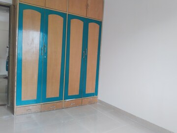 Room in 2 BHK Apartment at City Park CHS, Khanda Colony – for Rent
