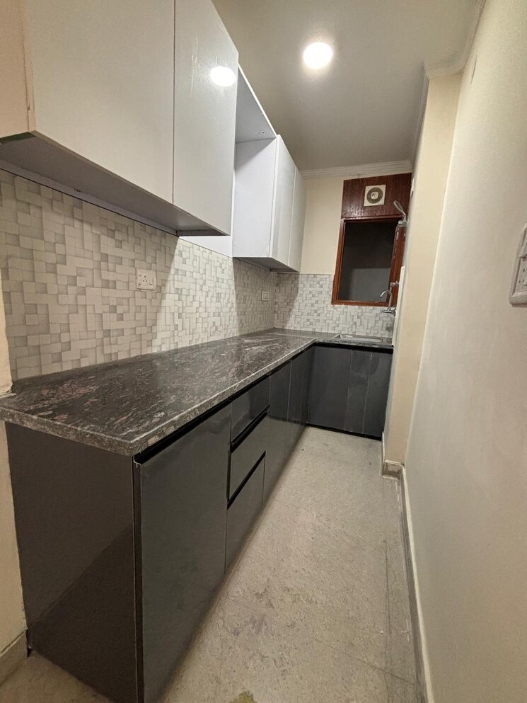 Kitchen, paryavaran complex 2 Bedroom 850 Sq.Ft. Builder Floor In Paryavaran Complex Delhi 8850404