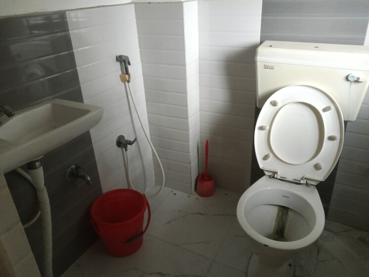 Bathroom, garia 3 Bedroom 1200 Sq.Ft. Apartment In Garia Kolkata 8850436