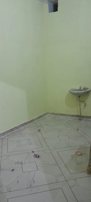 2 BHK Independent House For Rent in Jankipuram