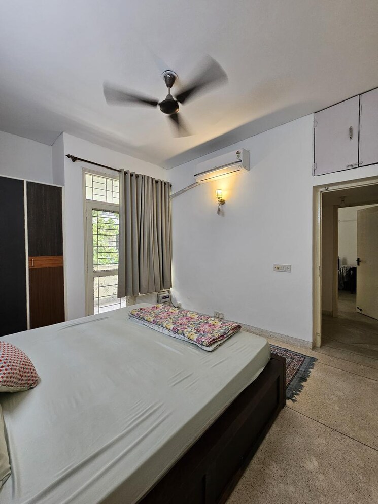 Bedroom, rwa-residential-society 4 Bedroom 3000 Sq.Ft. Builder Floor In Sector 40 Gurgaon 8850422